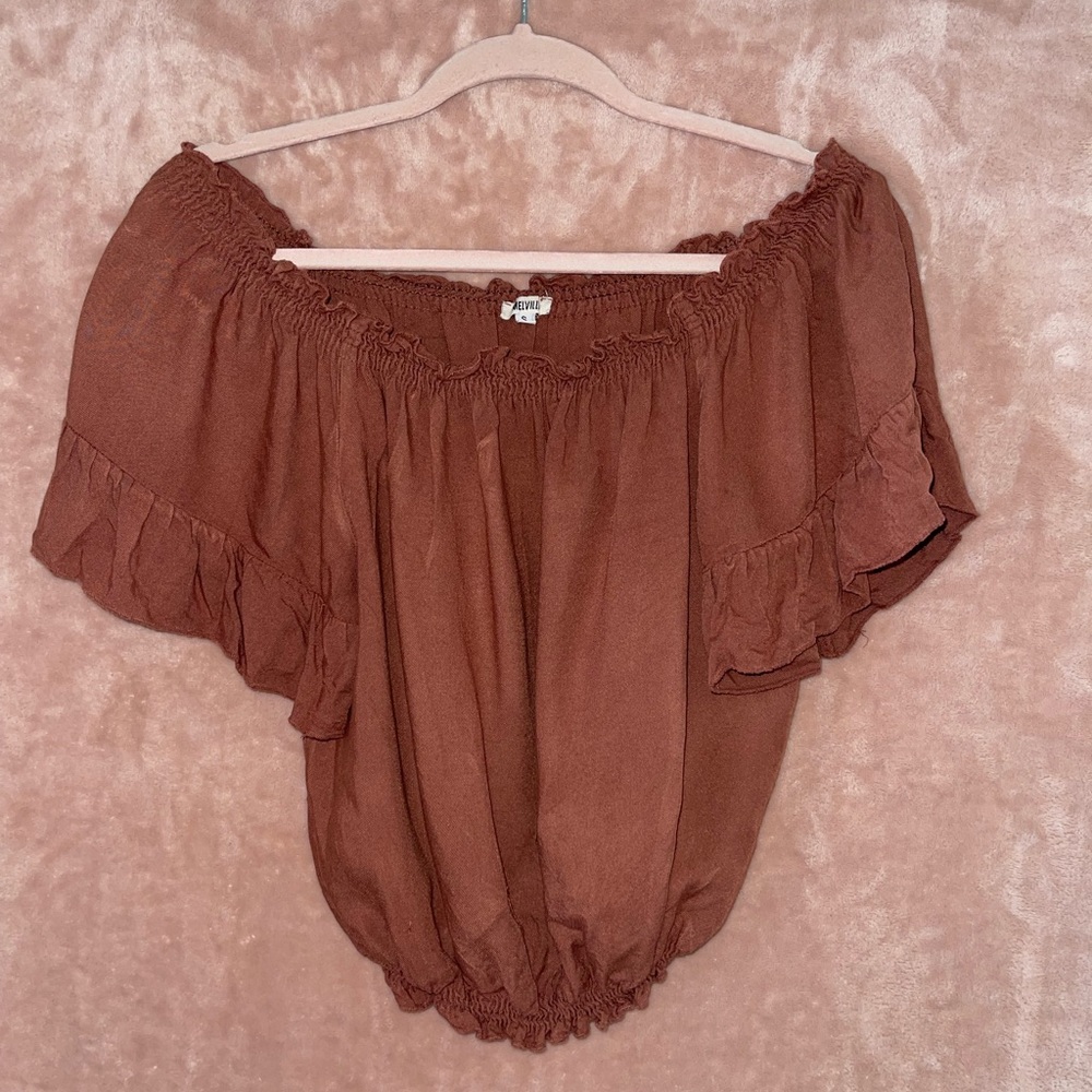 Brandy Melville off the shoulder top